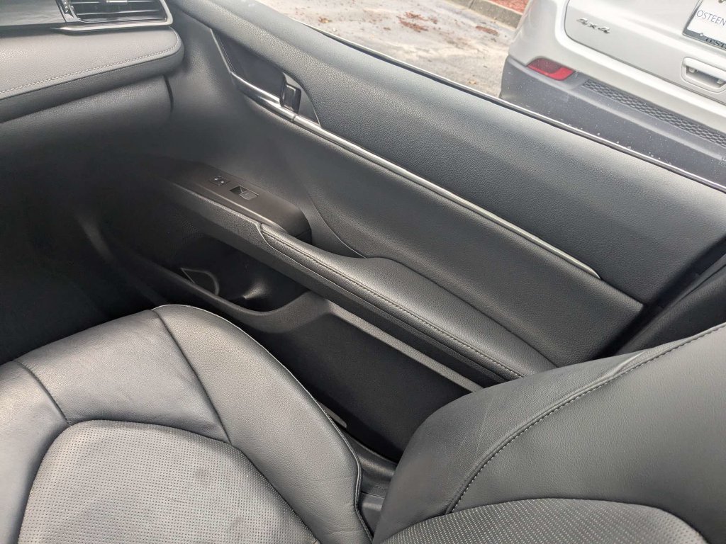 Used 2022 Toyota Camry XLE FWD image 20