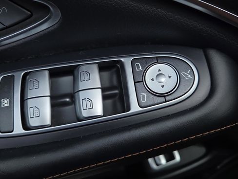 Used 2020 Mercedes-Benz S 560 Sedan image 35
