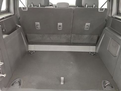 New 2025 Ford Bronco 4-Door image 18