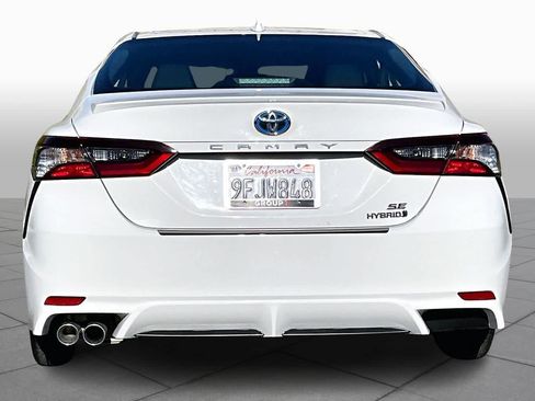 Used 2023 Toyota Camry SE image 4