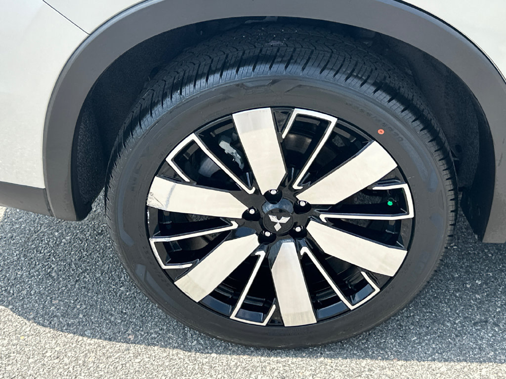 Used 2025 Mitsubishi Outlander SE AWD/4WD image 17