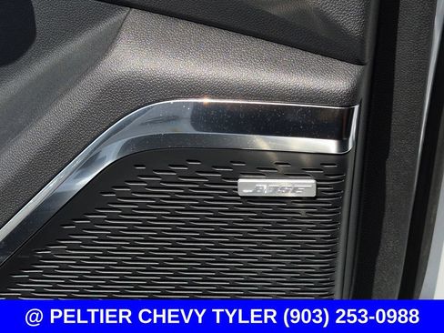 Used 2025 Chevrolet Traverse High Country FWD image 36