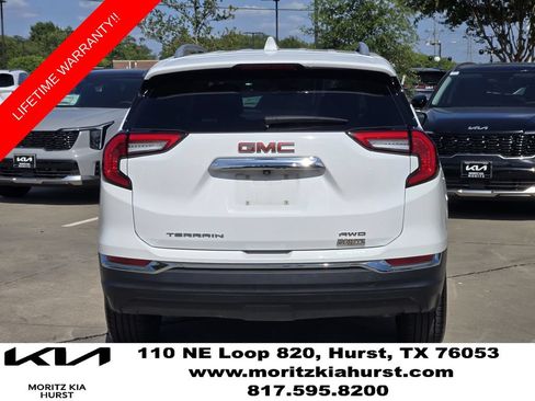 Used 2024 GMC Terrain SLT AWD/4WD image 13