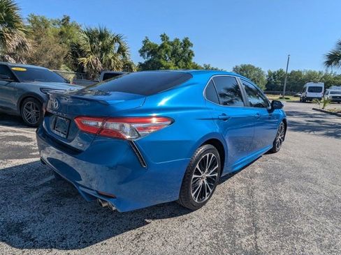 Used 2018 Toyota Camry SE w/ Moonroof Package image 5