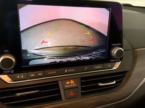 Used 2025 Nissan Altima 2.5 SV image 21