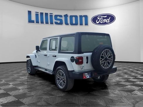 Used 2023 Jeep Wrangler Unlimited Sahara image 5