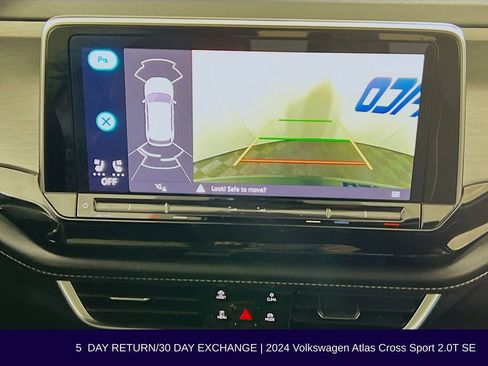 Used 2024 Volkswagen Atlas Cross Sport SE image 17