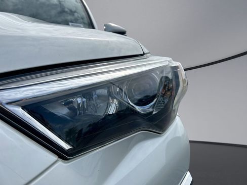 Used 2022 Toyota 4Runner Limited AWD/4WD image 32