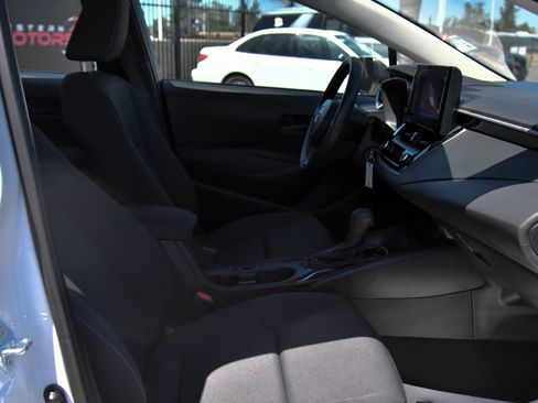 Used 2025 Toyota Corolla LE FWD image 42
