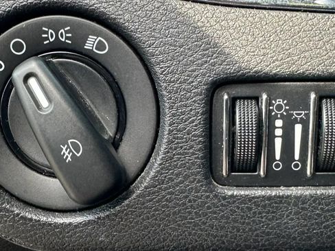 Used 2011 Chrysler Town & Country Touring-L w/ Driver Convenience Group FWD image 24