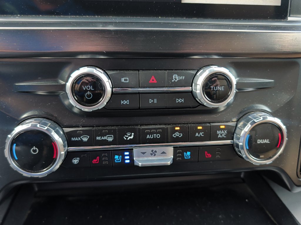 Used 2026 Ford F250 Lariat AWD/4WD image 21