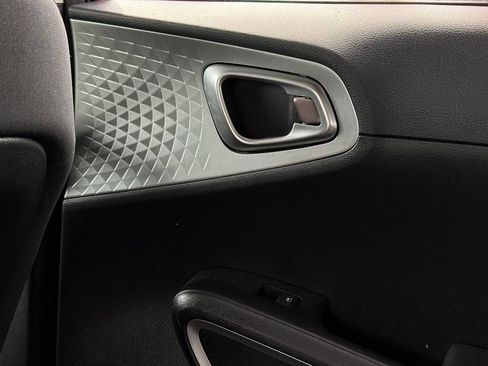 Used 2022 Kia Soul LX w/ Technology Package FWD image 29