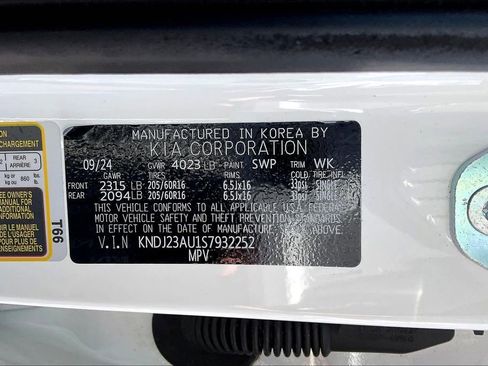 Used 2025 Kia Soul LX w/ LX Technology Package image 19