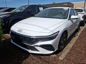 Used 2025 Hyundai Elantra SEL video 1