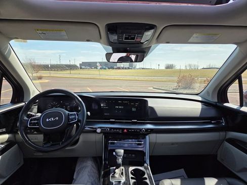 Used 2024 Kia Carnival SX Prestige FWD image 61