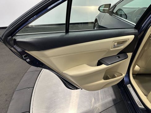 Used 2017 Toyota Camry XLE w/ Moonroof Package FWD image 24
