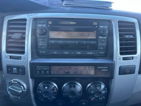 Used 2007 Toyota 4Runner SR5 AWD/4WD image 13