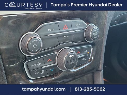 Used 2019 Chrysler 300 Limited image 27