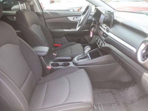 Certified 2024 Kia Forte LXS image 17