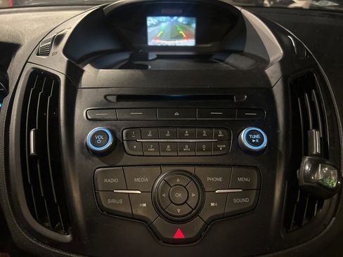 Used 2017 Ford Escape SE image 9