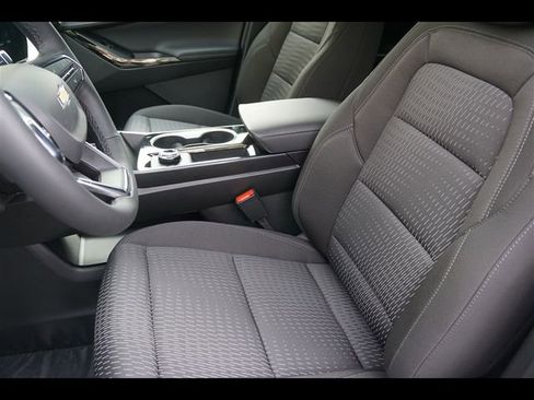 New 2026 Chevrolet Equinox LT AWD/4WD image 3