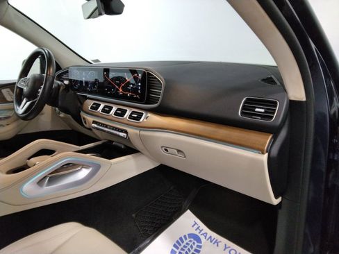 Used 2021 Mercedes-Benz GLE 350 4MATIC w/ Premium Package image 45