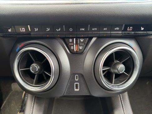 Certified 2025 Chevrolet Blazer LT AWD/4WD image 20