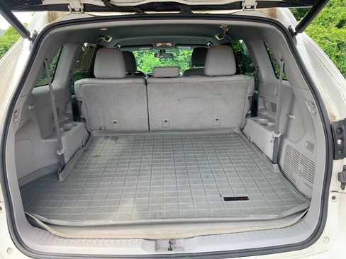 Used 2015 Toyota Highlander Plus AWD/4WD image 18