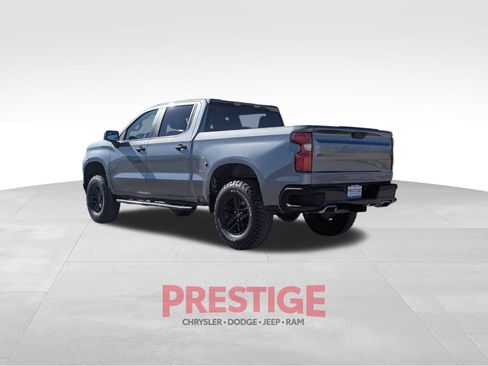 Used 2021 Chevrolet Silverado 1500 Custom Trail Boss w/ Safety Confidence Package AWD/4WD image 8