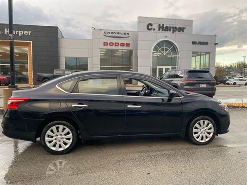 Used 2016 Nissan Sentra S image 2