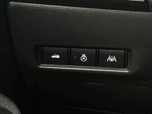 New 2026 Nissan Sentra SR FWD image 29