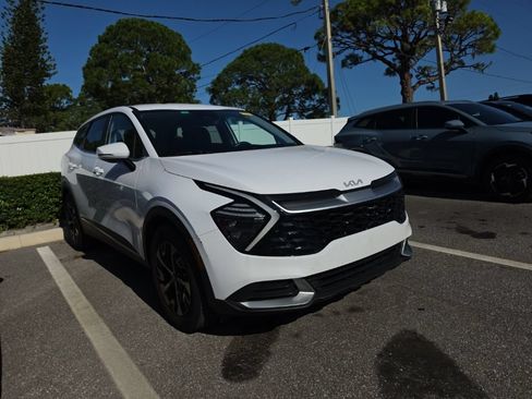 Certified 2024 Kia Sportage EX FWD image 2