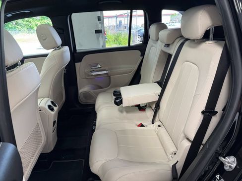 Used 2022 Mercedes-Benz GLB 250 4MATIC w/ Premium Package Lite image 24