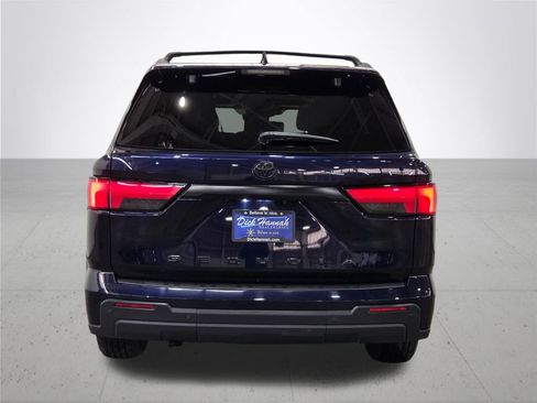 Used 2023 Toyota Sequoia SR5 w/ SR5 Premium Package AWD/4WD image 9