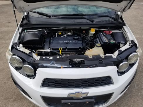 Used 2015 Chevrolet Sonic LT FWD image 18