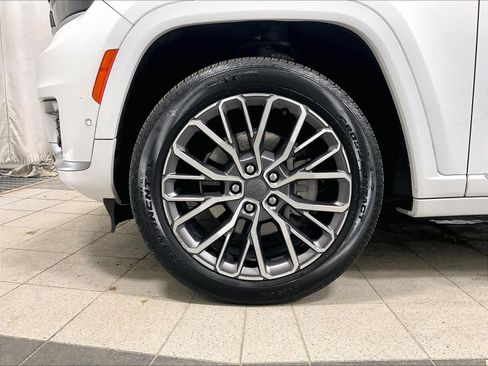 Used 2022 Jeep Grand Cherokee L Summit image 7