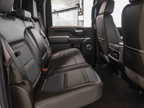 Used 2022 GMC Sierra 2500 Denali w/ Denali Ultimate Package AWD/4WD image 36