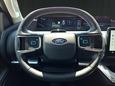New 2026 Ford Expedition Platinum w/ Driver's Package AWD/4WD image 28