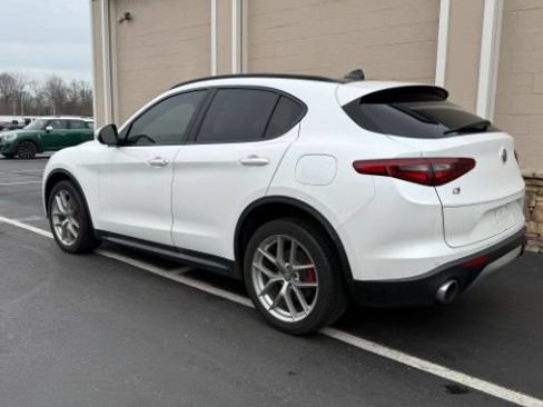 Used 2018 Alfa Romeo Stelvio Ti Sport AWD/4WD image 15