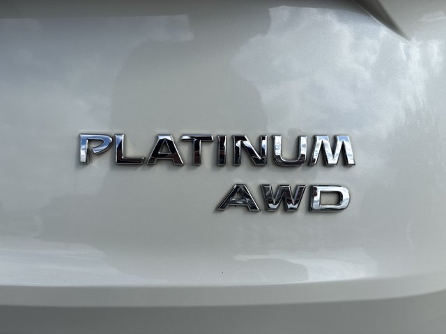 Used 2021 Nissan Rogue Platinum AWD/4WD image 2