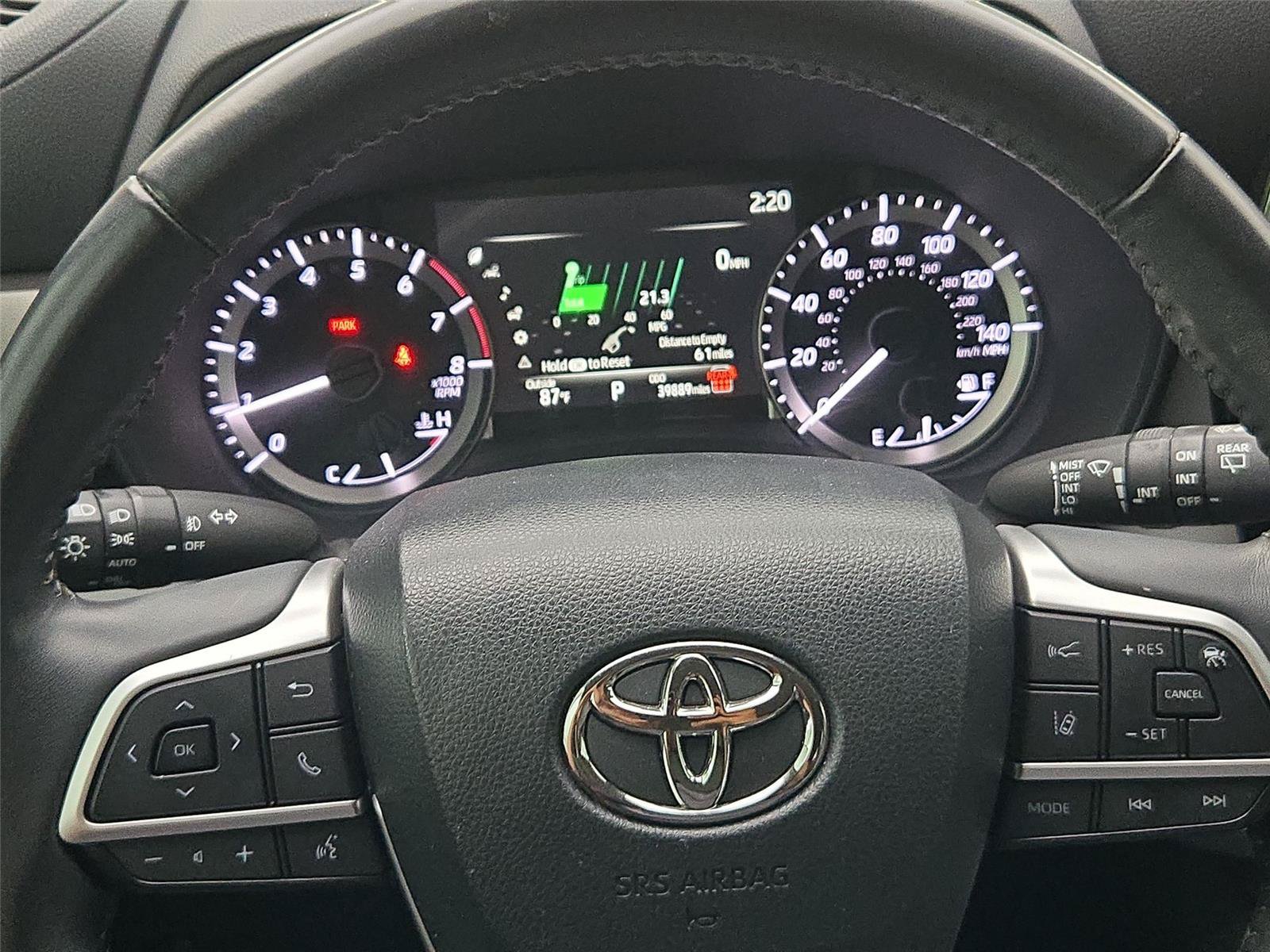 Used 2024 Toyota Highlander LE AWD/4WD image 15