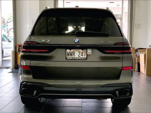 Used 2024 BMW X7 xDrive40i w/ M Sport Package AWD/4WD image 4