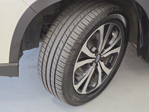 Used 2020 Subaru Forester Limited w/ Popular Package #3 image 33