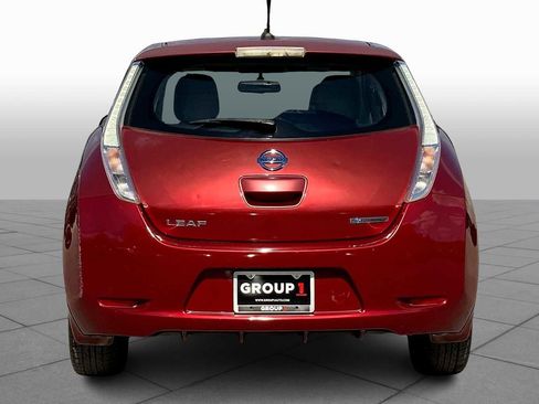 Used 2012 Nissan Leaf SV image 4