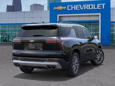 New 2026 Chevrolet Traverse LT w/ Sun and Wheel Package FWD image 4