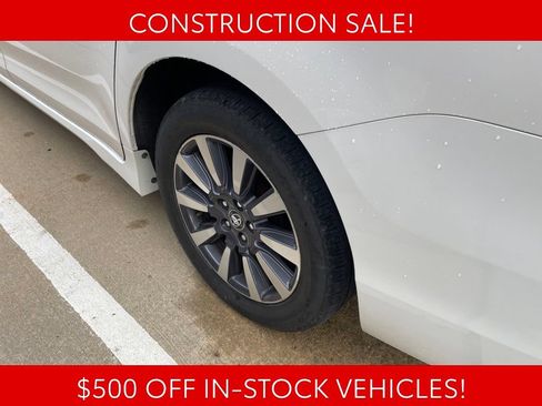 Used 2020 Toyota Sienna Limited Premium AWD/4WD image 4