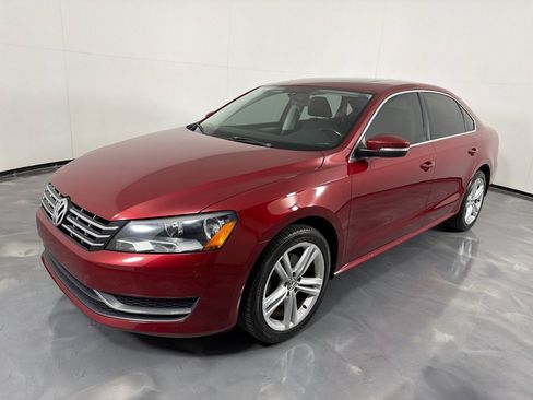 Used 2015 Volkswagen Passat TDI SE FWD image 9
