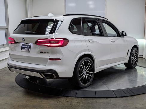 Used 2022 BMW X5 M50i w/ Premium Package image 9