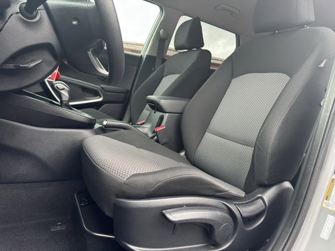 Used 2024 Kia Soul LX w/ Option Group 015 FWD image 13