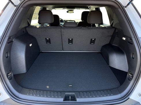 New 2026 Chevrolet Equinox LT image 17